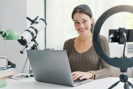 Influencer creating videos for social media