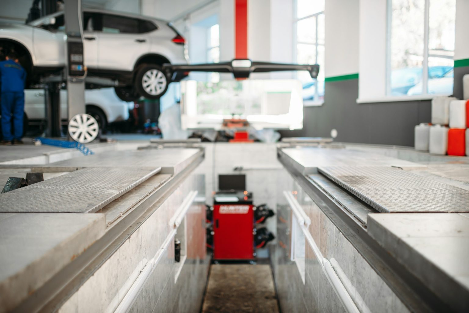 Collapse of convergence stand in auto-service