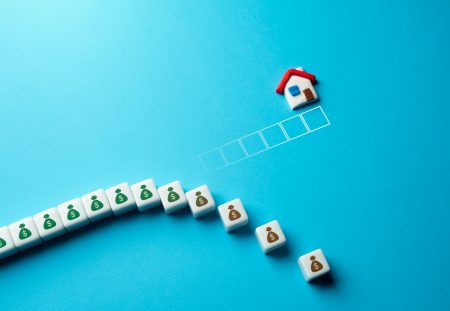 Economic difficulties cancel the purchase of a house.