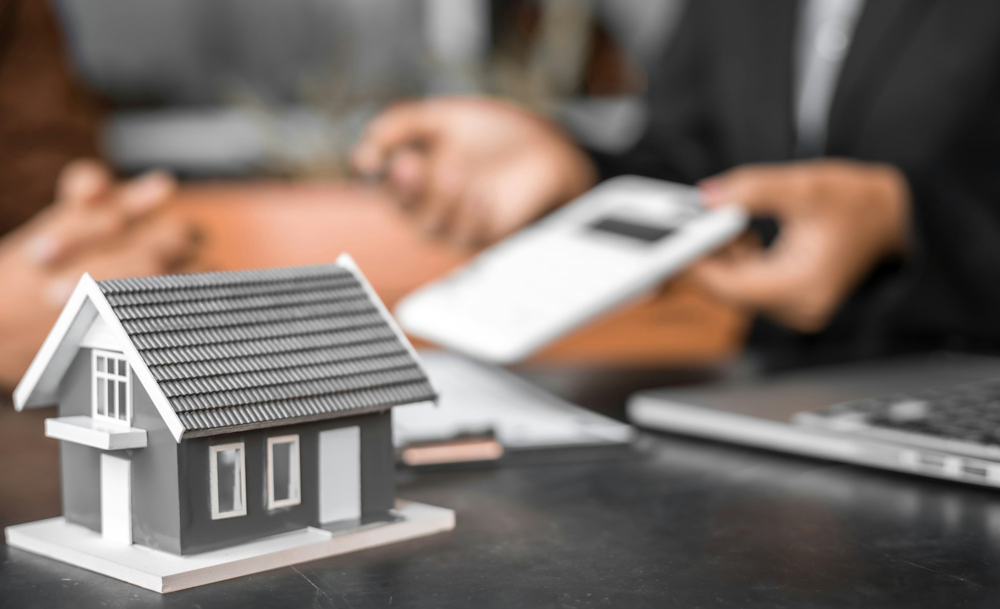 Selling a house with insurance