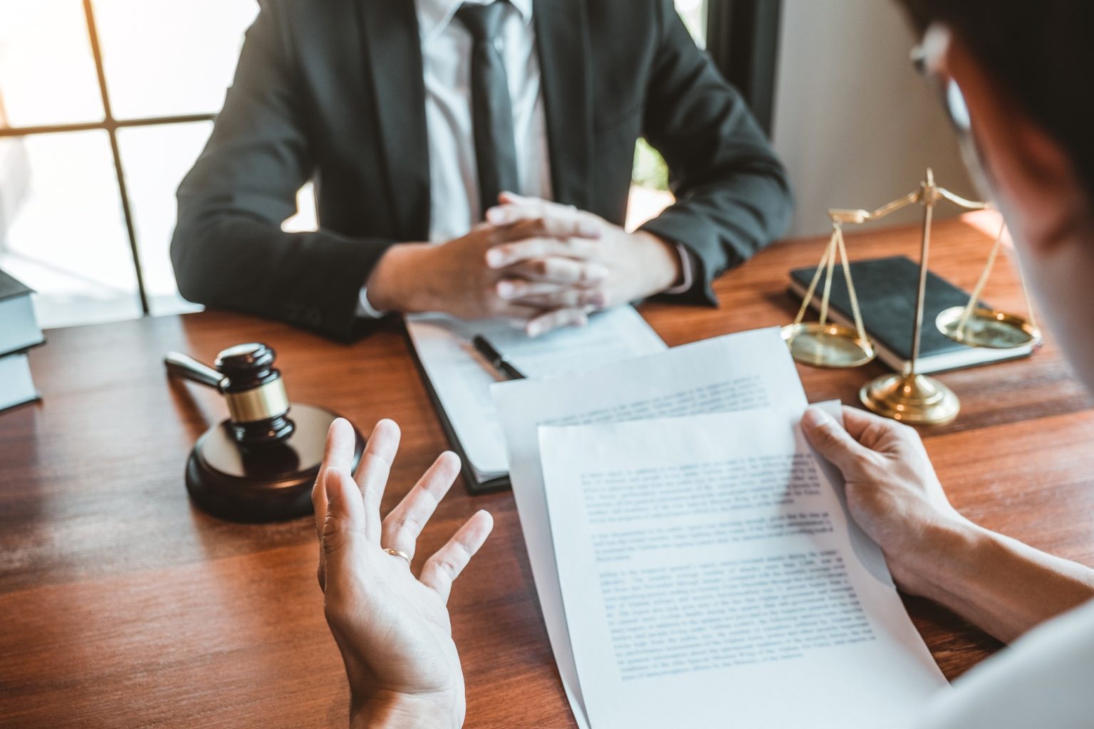 Judges Female lawyers Consultation of business