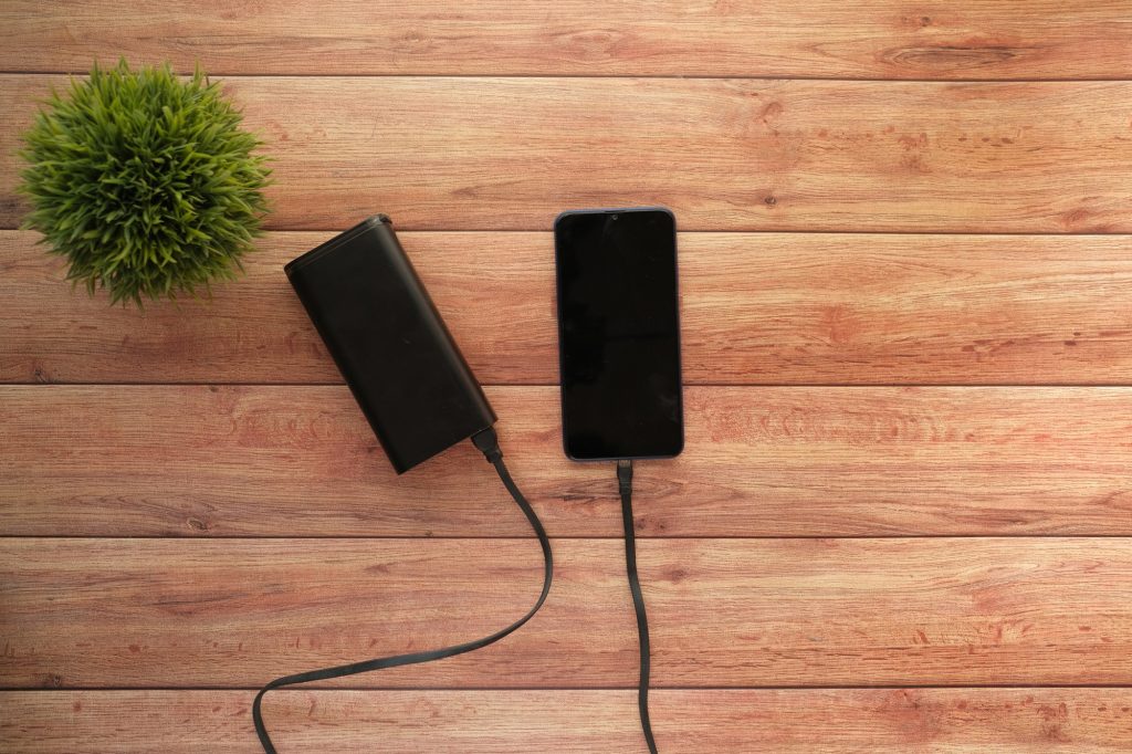 4. Outils et accessoires pour recharger une batterie de voiture