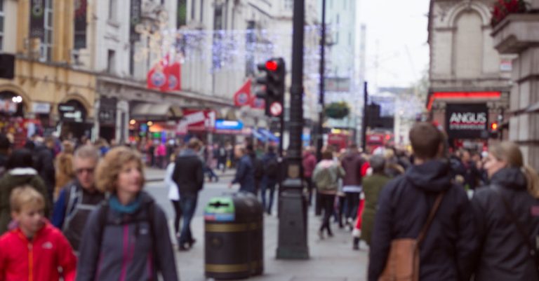 découvrez les jours fériés en france : leurs origines, significations et la façon dont ils sont célébrés. profitez de ces moments de pause pour vous reconnecter avec vos proches et découvrir les traditions locales.