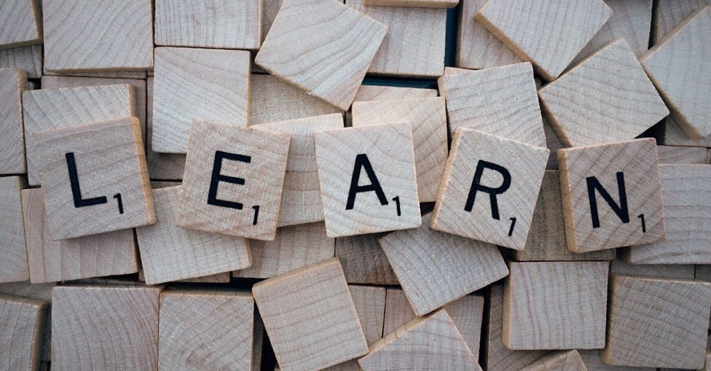 découvrez des stratégies gagnantes pour maîtriser le scrabble et améliorer vos compétences. apprenez des astuces pour maximiser votre score, utiliser efficacement les lettres bonus et développer votre vocabulaire. que vous soyez débutant ou joueur aguerri, nos conseils vous aideront à briller lors de vos prochaines parties.