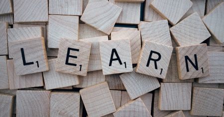 découvrez des stratégies gagnantes pour maîtriser le scrabble et améliorer vos compétences. apprenez des astuces pour maximiser votre score, utiliser efficacement les lettres bonus et développer votre vocabulaire. que vous soyez débutant ou joueur aguerri, nos conseils vous aideront à briller lors de vos prochaines parties.