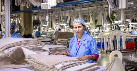 découvrez les avantages et les défis du travail dual. apprenez comment jongler entre deux emplois pour maximiser vos revenus tout en préservant votre équilibre personnel. informez-vous sur les aspects légaux et organisationnels pour réussir dans cette dynamique professionnelle.