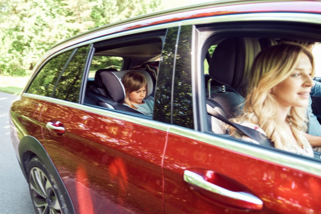 Image illustrant Illustration pour L'âge minimum pour la conduite accompagnée : évolution et réglementation actuelle dans le contexte de Illustration pour L'âge minimum pour la conduite accompagnée : évolution et réglementation actuelle