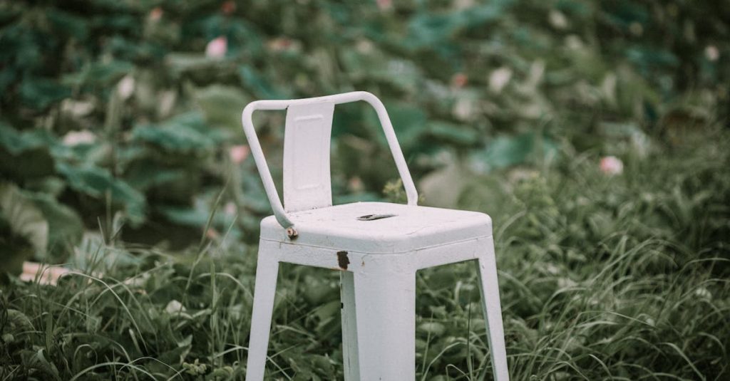 découvrez l'univers fascinant de la patine, une technique artistique qui transforme les objets en véritables œuvres d'art. explorez les différents matériaux, méthodes et styles pour créer des pièces uniques et intemporelles.