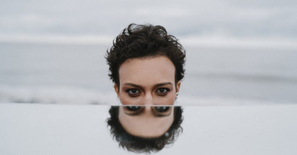 découvrez le concept de réconciliation, un processus essentiel pour restaurer des relations harmonieuses, résoudre des conflits et favoriser la compréhension mutuelle. apprenez comment surmonter les divergences et instaurer un dialogue constructif.