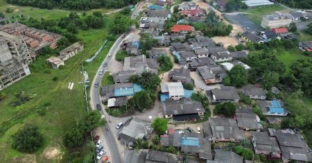 découvrez comment calculer l'aire d'un triangle avec notre guide pratique. apprenez les formules essentielles, les méthodes pas à pas et des exemples détaillés pour maîtriser ce concept fondamental en mathématiques.