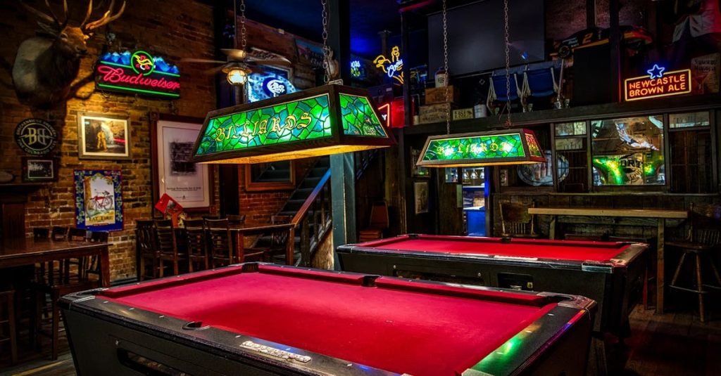 découvrez l'univers captivant du billard : techniques, histoire et conseils pour améliorer votre jeu. plongez dans cet art passionnant qui allie précision et stratégie.