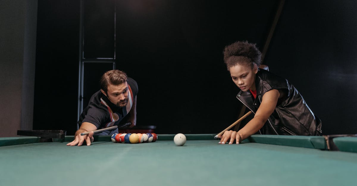 découvrez l'univers fascinant du billard, un jeu d'adresse alliant stratégie et précision. apprenez les règles, les techniques et les variantes du billard, tout en explorant l'histoire et la culture qui entourent ce sport captivant. que vous soyez débutant ou joueur expérimenté, plongez dans le monde du billard pour perfectionner vos compétences et vous divertir.