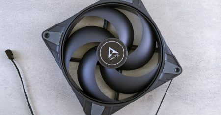 découvrez l'élégance intemporelle du noir, une couleur qui symbolise la sophistication et le mystère. explorez comment le noir peut transformer votre style, votre intérieur et bien plus encore. plongez dans l'univers fascinant de cette teinte classique.