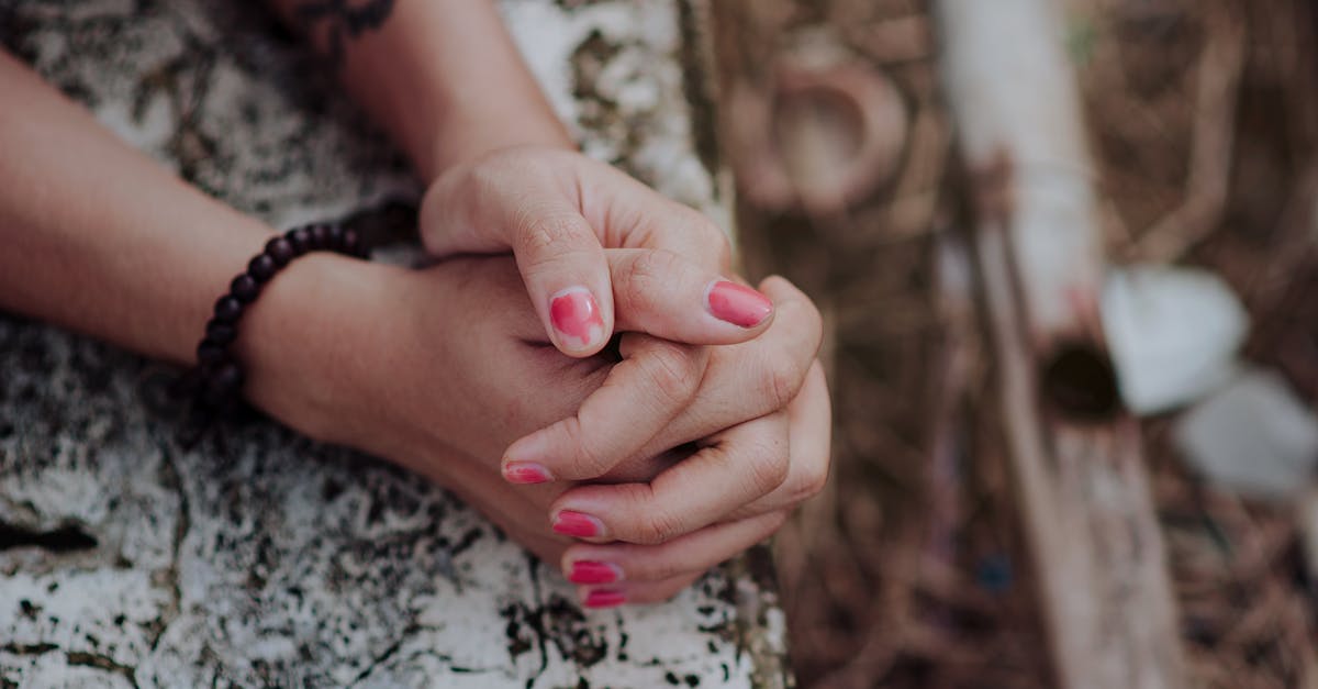 découvrez notre collection de bracelets raffinés, conçus pour ajouter une touche d'élégance à toutes vos tenues. que vous cherchiez un bijou classique ou une pièce tendance, notre gamme offre des designs uniques pour tous les styles. trouvez le bracelet parfait qui mettra en valeur votre personnalité.