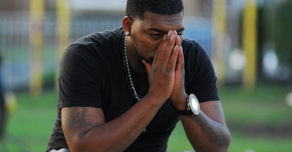 découvrez notre bracelet brésilien, un accessoire coloré et plein de style qui ajoute une touche d'originalité à toutes vos tenues. fabriqué à la main avec des matériaux de qualité, ce bracelet incarne l'esprit festif du brésil. parfait pour offrir ou se faire plaisir !