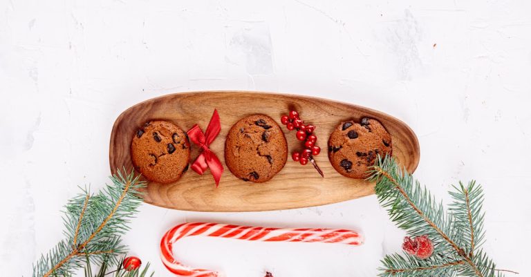 découvrez l'art des décorations en chocolat : des créations gourmandes et élégantes qui sublimeront vos desserts. que ce soit pour des occasions spéciales ou pour le plaisir du quotidien, nos décorations chocolatées ajoutent une touche de magie et de délice à chaque bouchée.