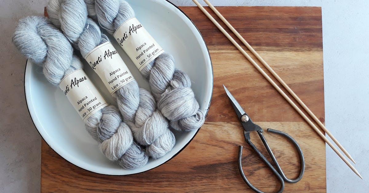 découvrez l'univers du crochet avec nos conseils, tutoriels et astuces pour débutants et experts. apprenez à créer des pièces uniques et artisanales, des accessoires aux vêtements, tout en développant votre créativité avec cette technique de loisirs créatifs.