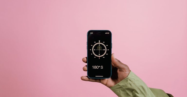 découvrez comment convertir facilement des degrés en radians avec notre guide pratique. apprenez les formules essentielles et des astuces pour maîtriser cette conversion mathématique essentielle, que ce soit pour vos études ou vos projets de travail.