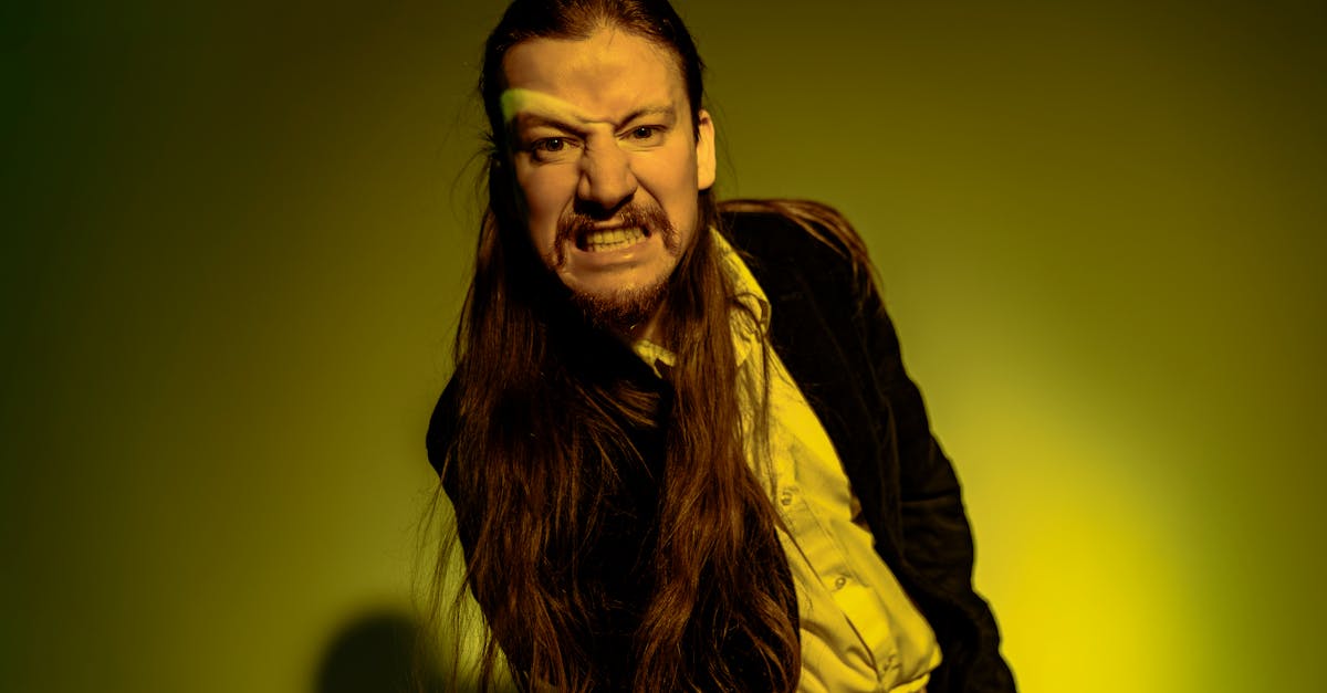 découvrez l'importance des déterminants en grammaire française, comment les utiliser correctement et leur impact sur la clarté de vos phrases. apprenez à maîtriser cet élément essentiel pour améliorer votre expression écrite et orale.