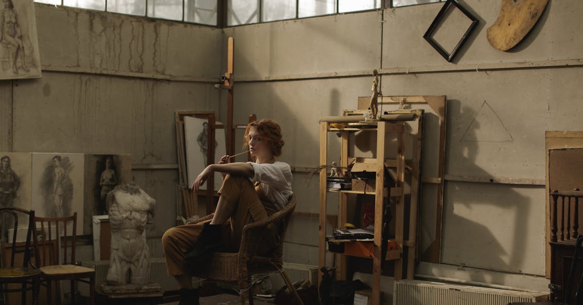 découvrez notre sélection de chevalets de peinture, idéaux pour les artistes et les passionnés. que vous soyez débutant ou professionnel, nos chevalets vous offriront stabilité et confort pour vos créations. explorez les différents modèles adaptés à vos besoins artistiques.