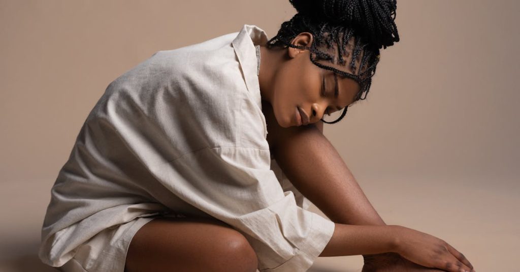 découvrez l'art des tresses élégantes avec nos astuces et inspirations. transformez votre coiffure en un chef-d'œuvre chic et sophistiqué, parfait pour toutes les occasions. suivez nos conseils pour réaliser des tresses qui captivent et séduisent.