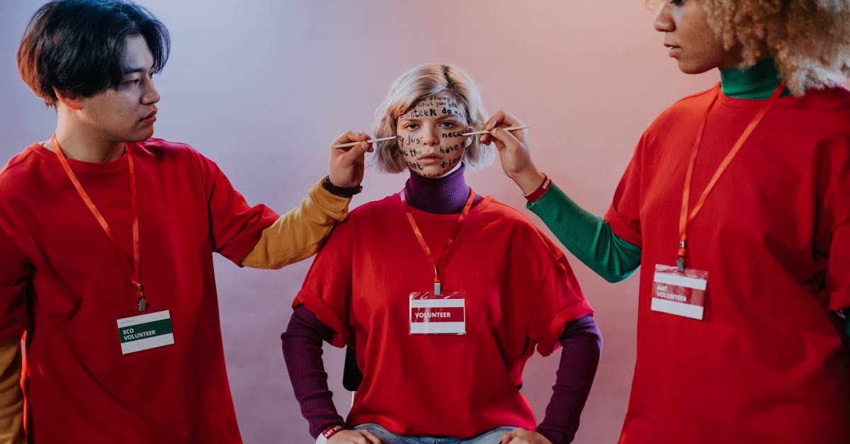 découvrez l'art du dessin de visage avec nos conseils et techniques. apprenez à capturer l'expression humaine et à donner vie à vos portraits grâce à des astuces pratiques et des tutoriels faciles à suivre.