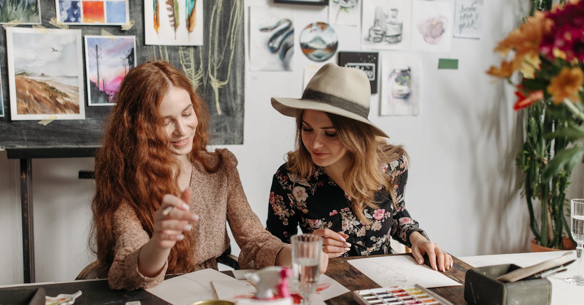 découvrez l'art du dessin de plumes avec nos astuces et techniques. apprenez à capturer la légèreté et la délicatesse des plumes dans vos œuvres. que vous soyez débutant ou artiste confirmé, explorez notre guide complet pour améliorer vos compétences en dessin.