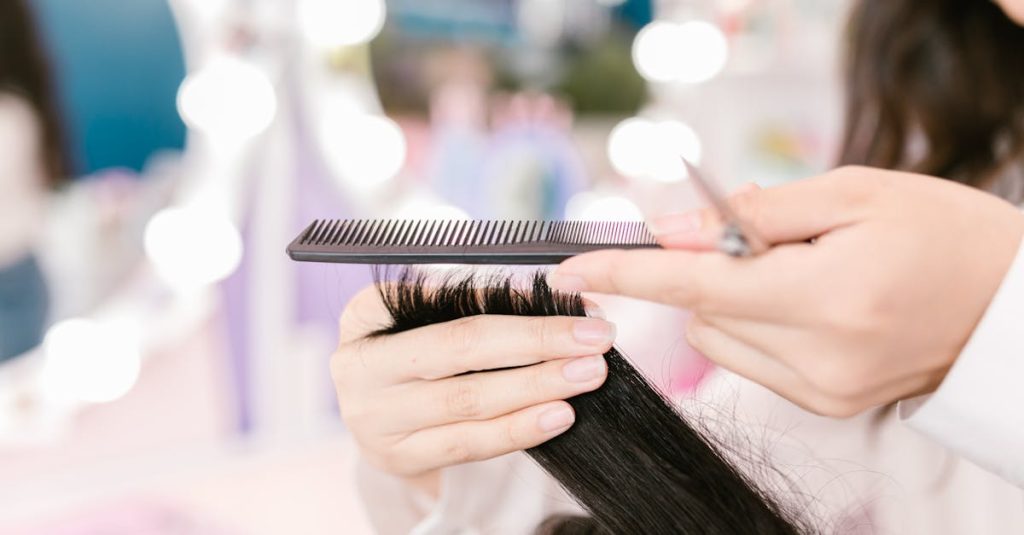 découvrez la technique de découpe du fenouil pour sublimer vos plats. apprenez des astuces simples pour préparer ce légume délicat et rehausser vos recettes avec des saveurs anisées. idéal pour les chefs amateurs et professionnels.