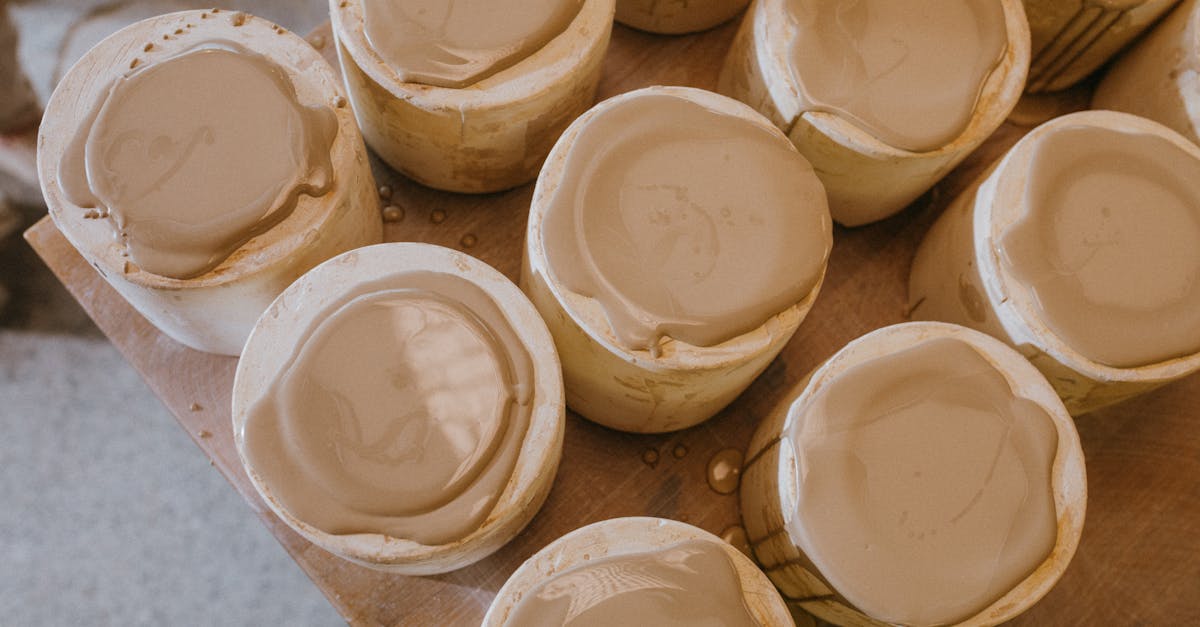 découvrez l'art du glazing, une technique de finition qui sublime les surfaces en leur apportant profondeur et éclat. que ce soit pour des projets de peinture, de décoration ou d'art culinaire, le glazing vous permettra d'ajouter une touche unique et raffinée à vos créations.