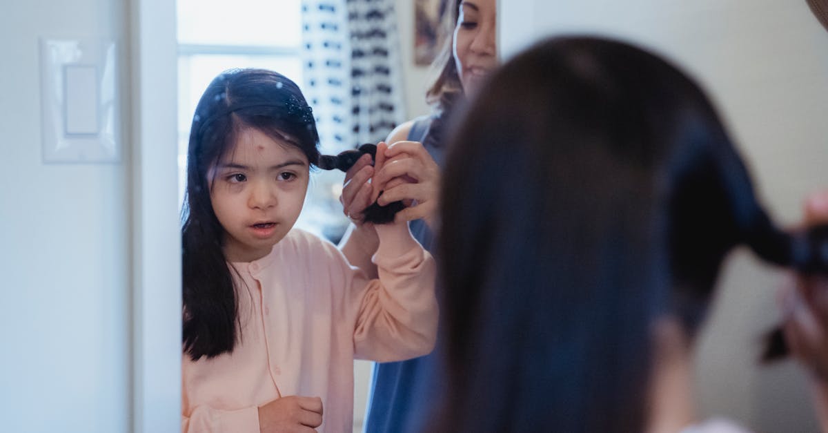 découvrez l'art de la coiffure avec notre guide sur la tresse de cheveux. que vous soyez débutant ou expert, apprenez des techniques variées, des styles tendance et des conseils d'entretien pour sublimer vos tresses et mettre en valeur votre chevelure.