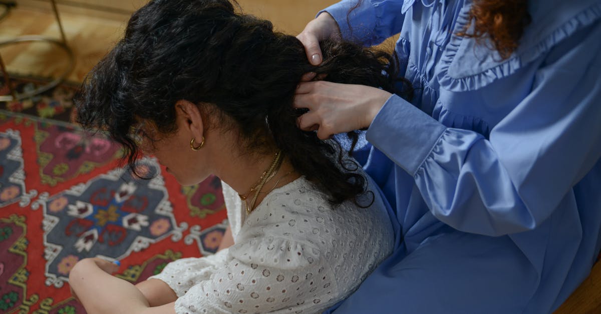 découvrez l'art de la coiffure avec nos services de tressage de cheveux. que ce soit pour une occasion spéciale ou un look quotidien, notre équipe de professionnels vous aidera à créer des coiffures tendances et élégantes, adaptées à tous les types de cheveux.