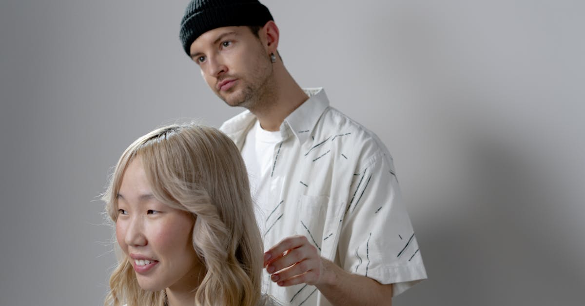 découvrez nos services de coupe de cheveux professionnels, adaptés à tous les styles et types de cheveux. que vous souhaitiez une coupe tendance, classique ou audacieuse, notre équipe d'experts est là pour réaliser vos envies. prenez rendez-vous dès maintenant pour une transformation capillaire réussie.