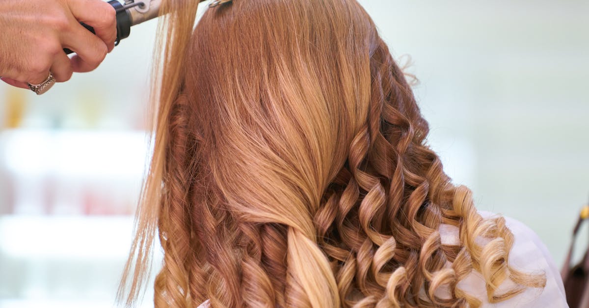 découvrez notre salon de coiffure professionnel pour des coupes de cheveux modernes et stylées. profitez d'un service personnalisé et d'un cadre chaleureux pour transformer votre look et sublimer votre coiffure.