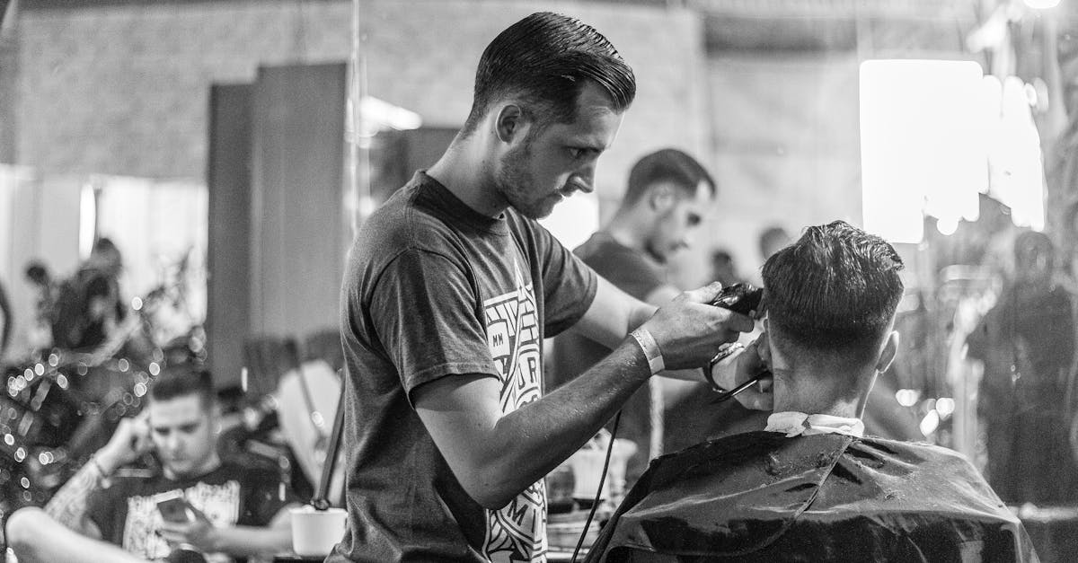 découvrez notre guide complet sur les coupes de cheveux, incluant les dernières tendances, conseils de coiffure et astuces pour choisir la coupe qui vous mettra en valeur. transformez votre look avec des coupes moderne adaptées à toutes les formes de visage.