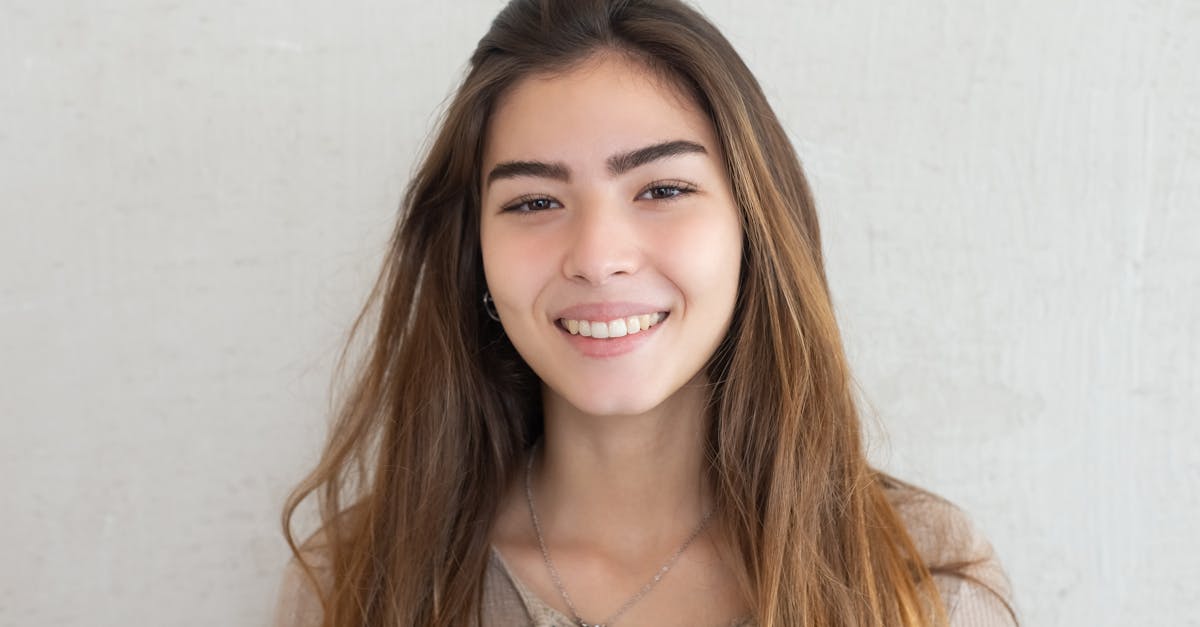 découvrez notre guide complet sur les cheveux à dégradé long, avec des conseils pour l'entretien, des idées de coiffures tendance et des techniques pour sublimer votre look. apprenez à créer des dégradés harmonieux et élégants pour mettre en valeur votre chevelure.