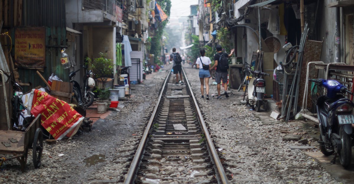 découvrez l'art de dessiner des motos avec nos tutoriels et conseils. que vous soyez débutant ou artiste confirmé, explorez les techniques et astuces pour créer des illustrations de motos captivantes et détaillées.