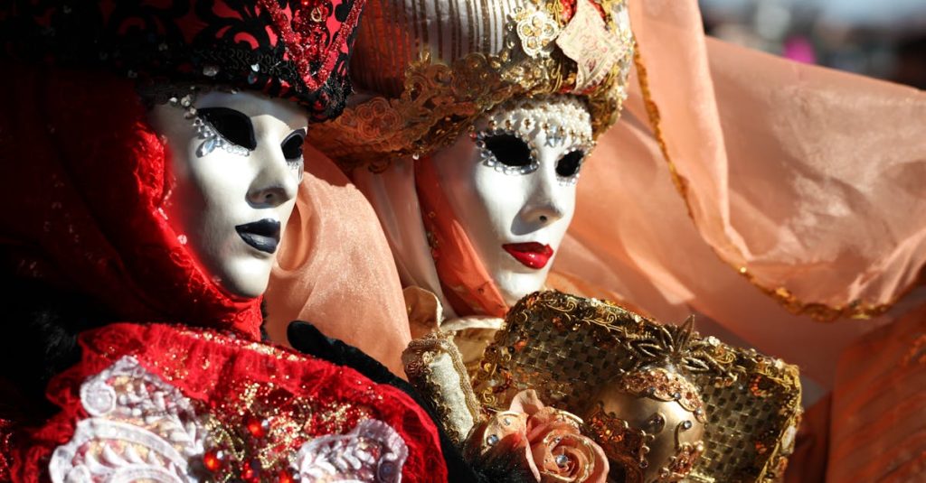 découvrez l'univers du papier mâché, une technique artistique fascinante qui transforme du papier recyclé en créations durables et uniques. apprenez les astuces et techniques pour réaliser vos propres œuvres d'art, décorations personnalisées et projets diy en toute simplicité.