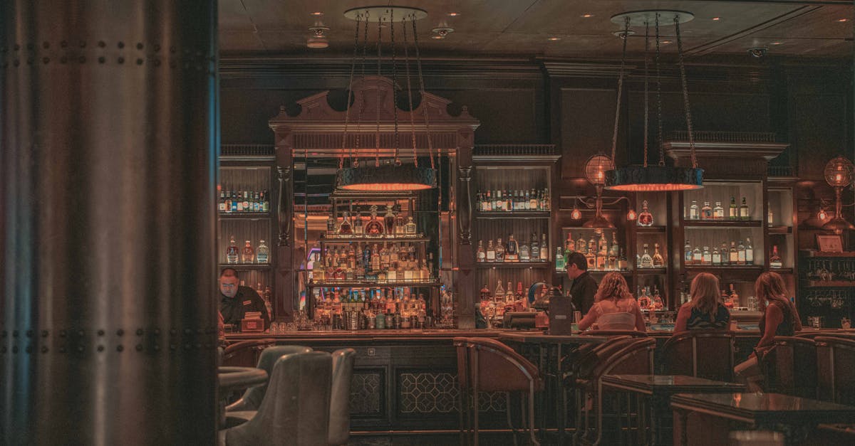 découvrez le pouvoir magique du patronus, un symbole de protection dans l'univers d'harry potter. apprenez comment il représente vos souvenirs heureux et sert de rempart contre les créatures des ténèbres. plongez dans l'art de faire apparaître votre patronus et explorez son importance dans la lutte contre la peur et le désespoir.