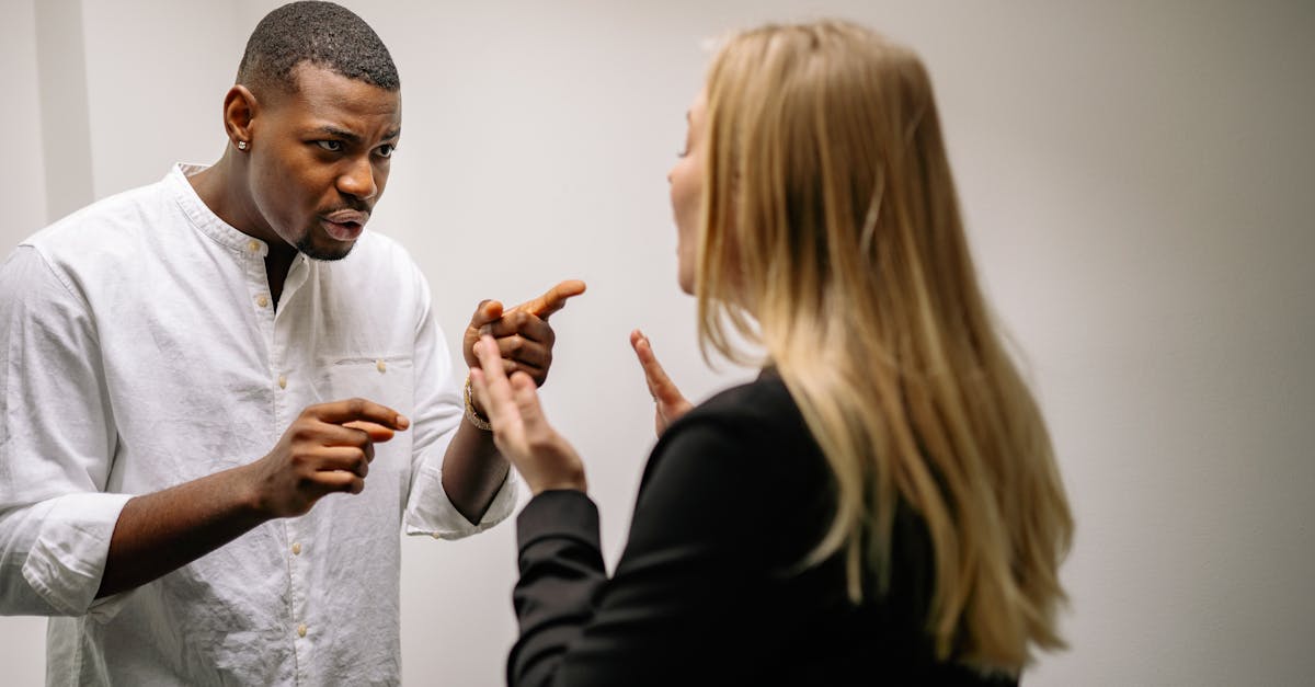 découvrez l'art de la persuasion et apprenez à influencer les autres de manière éthique. explorez des techniques éprouvées pour communiquer efficacement et convaincre, que ce soit dans votre vie professionnelle ou personnelle.