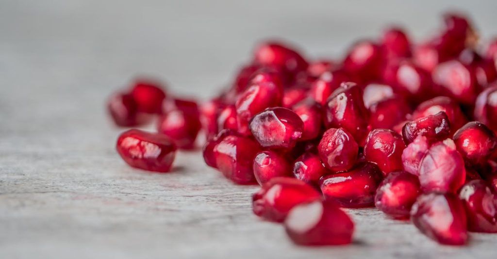 découvrez les bienfaits du grenadier, un fruit succulent aux propriétés antioxydantes puissantes. apprenez comment intégrer la grenade dans votre alimentation pour une santé optimale et un goût inoubliable.