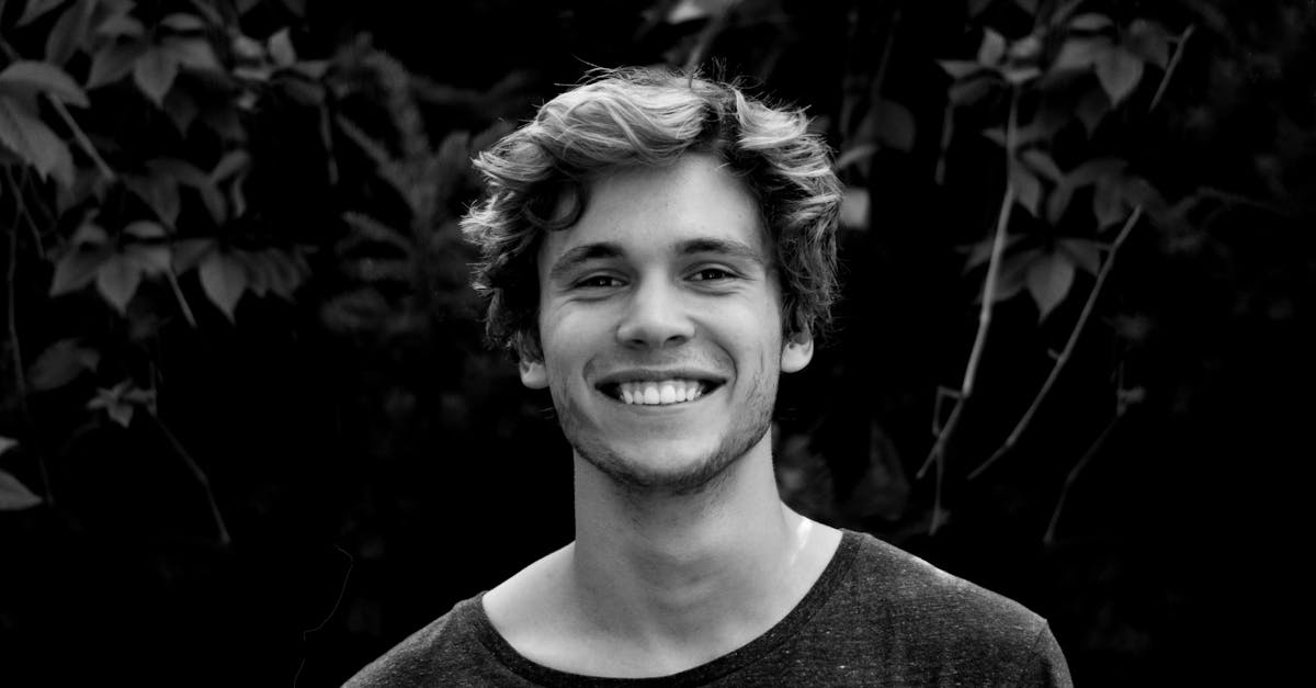 découvrez l'art captivant du portrait, une forme d'expression artistique qui capture l'essence des individus à travers des traits et des émotions uniques. explorez les différentes techniques, styles et histoires derrière chaque création.