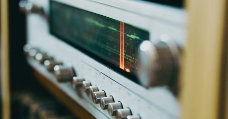 découvrez tout sur le potentiomètre, un dispositif essentiel pour réguler le courant électrique et ajuster la résistance dans vos projets électroniques. apprenez son fonctionnement, ses applications et comment choisir le bon potentiomètre pour vos besoins.