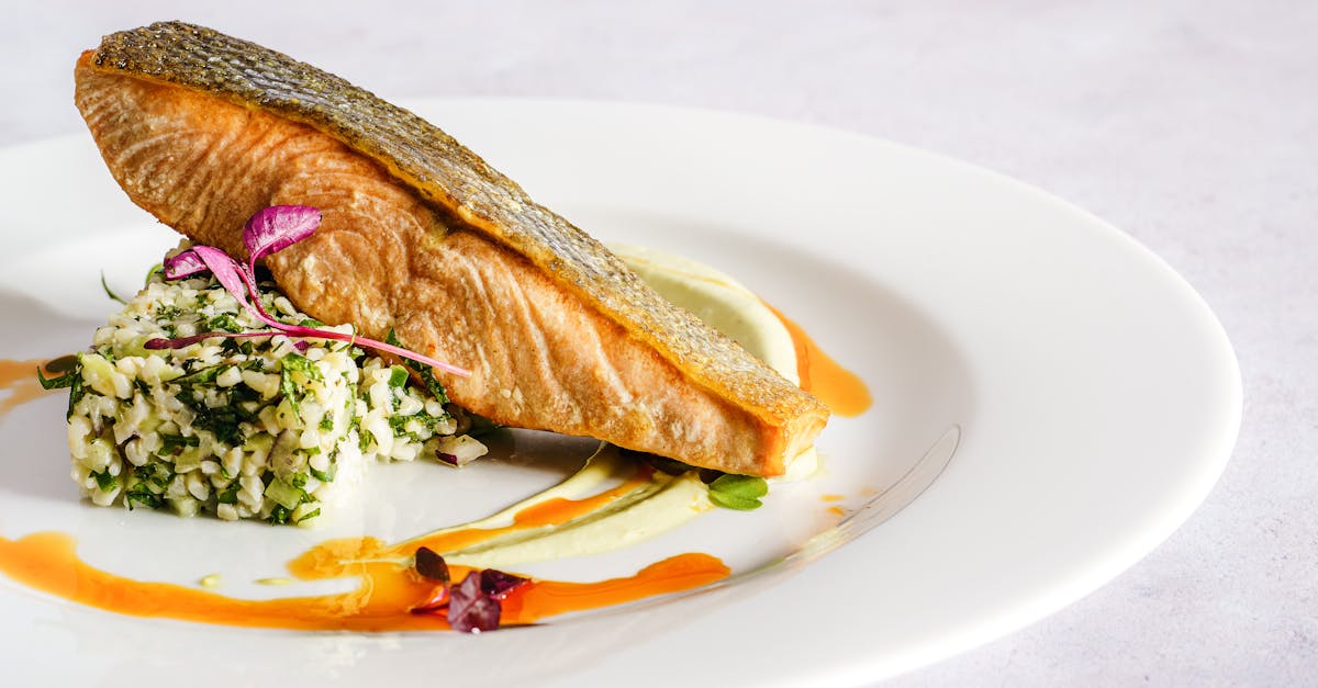 découvrez les bienfaits du saumon, un poisson riche en oméga-3 et en protéines, parfait pour des recettes savoureuses et saines. apprenez à le cuisiner de multiples façons et à intégrer ce super-aliment dans votre alimentation quotidienne.