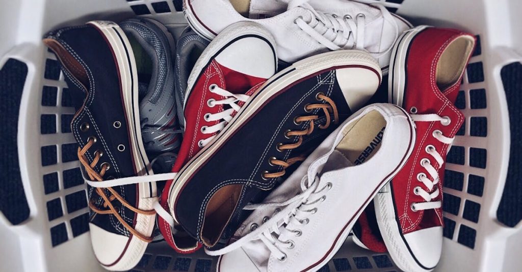 découvrez l'art du shoelacing, une technique créative pour nouer vos lacets de manière originale et stylée. apprenez à personnaliser vos chaussures avec des méthodes innovantes et tendance, tout en ajoutant une touche unique à votre look.