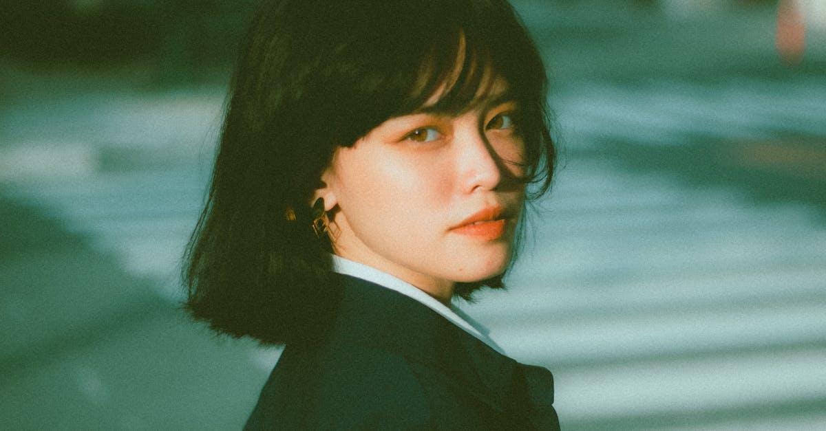 découvrez la personnalité sigma, un type unique qui se distingue par son indépendance, sa force intérieure et son approche unique des relations sociales. explorez les caractéristiques fascinantes de cette personnalité atypique et apprenez comment elle se démarque dans un monde souvent dominé par les dynamiques de groupe.