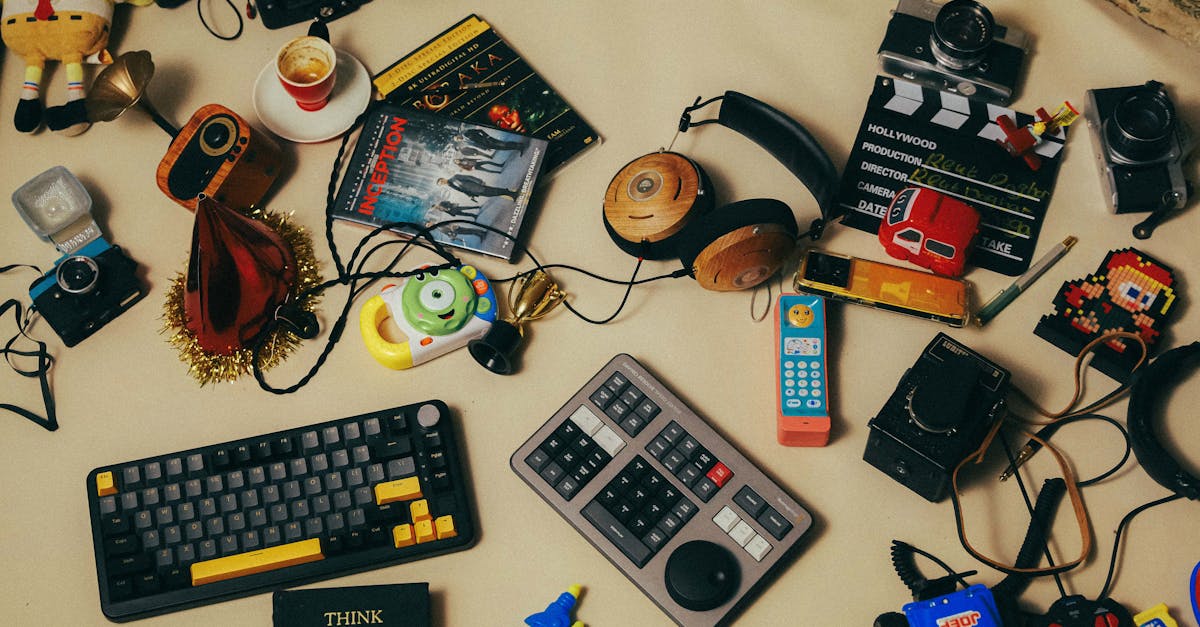 plongez dans l'univers coloré et hilarant de spongebob squarepants, la célèbre série animée qui suit les aventures désopilantes d'une éponge de mer et de ses amis dans la ville sous-marine de bikini bottom. découvrez des personnages attachants, des leçons de vie et des moments comiques inoubliables qui raviront petits et grands.