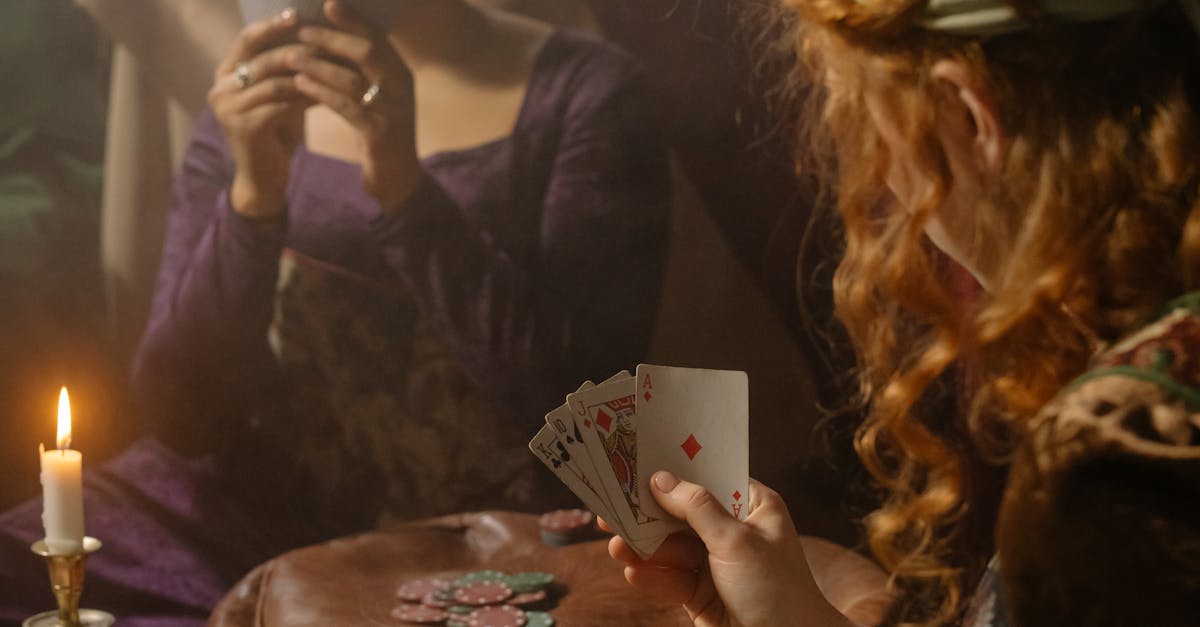 découvrez le jeu captivant du strip poker, mêlant stratégie, bluff et émotions. apprenez les règles de ce jeu audacieux qui ajoute une touche pimentée à vos soirées entre amis. fun, rires et surprises garantis!