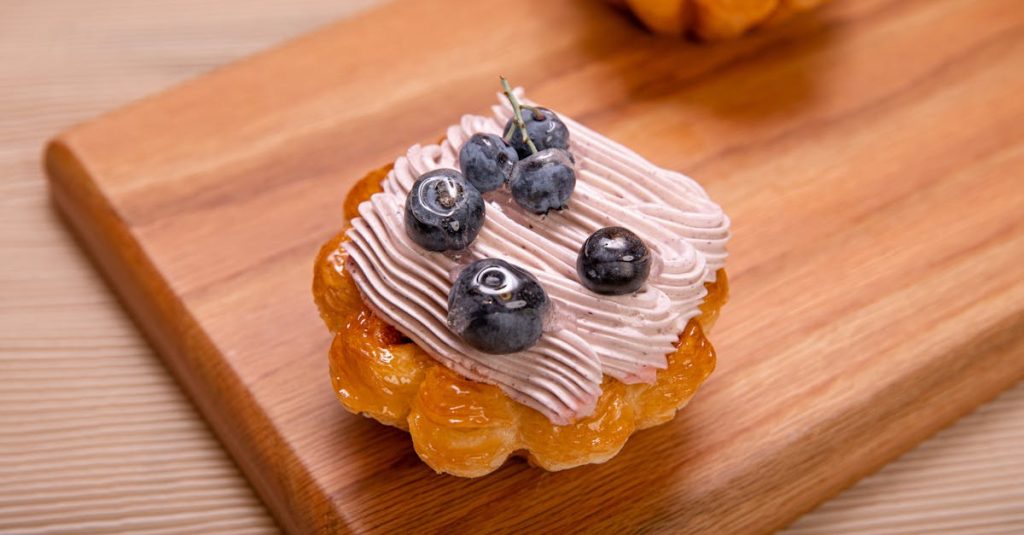 découvrez le monde fascinant des sugar mummies, des femmes séduisantes à la recherche de jeunes compagnons pour partager des moments de plaisir et de complicité. explorez les dynamiques de ces relations uniques et comment elles redéfinissent l'amour et le soutien financier dans notre société moderne.