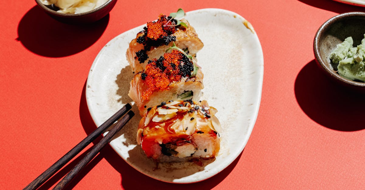 découvrez l'art de rouler des sushis avec notre guide complet sur le sushi rolling. apprenez les techniques essentielles, les ingrédients indispensables et des recettes délicieuses pour impressionner vos amis et régaler vos papilles. parfait pour les débutants et les amateurs de cuisine japonaise !