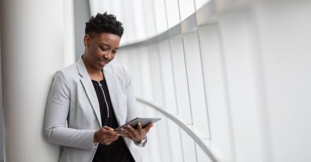 découvrez notre sélection de tablettes performantes alliant technologie de pointe et design élégant. que vous soyez en quête de divertissement, de productivité ou d'outils créatifs, trouvez la tablette idéale adaptée à vos besoins.